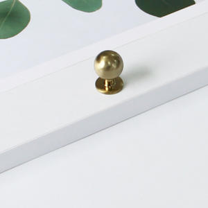 ลูกบิดสังกะสีทรงกลมแบบเรียบง่ายทันสมัยสำหรับลิ้นชักตู้เฟอร์นิเจอร์ตู้เสื้อผ้า - Product Image 3