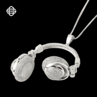 Pendentif Casque Audio Personnalisé en Argent 925 Plaqué Or, Sertie de Diamants Moissanite, Thème Musical Hip Hop DJ, Bijou Bling pour Homme, Idéal au Quotidien