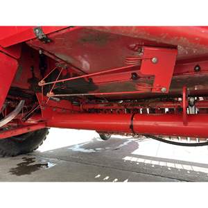 Presse à balles carrée WELGER AP730 - Machine d'occasion/reconditionnée haute performance, moteur puissant 18-50 CV, compatible avec les tracteurs, taille des balles - Product Image 3