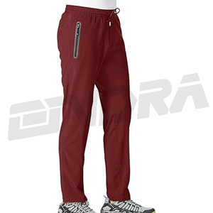 ได้รับการออกแบบมาเพื่อความสบายสไตล์และการเคลื่อนไหวจ็อกเกอร์เหล่านี้มีกระเป๋าซิปผ้าน้ำหนักเบาและทันสมัยพอดีสมบูรณ์แบบ - Product Image 1