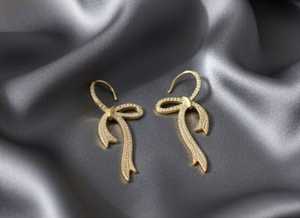 Boucles d'oreilles Premium Full Stone AD CZ Bijoux fantaisie polonais en or élevé Idéal pour les femmes Tenues de fête et célébrations festives - Product Image 2