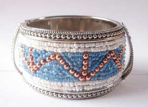 กำไลข้อมือลูกปัดทำมือลายเรขาคณิตสไตล์โบราณผสมผสานความทันสมัยแบบชนเผ่า เครื่องประดับแฟชั่นสีน้ำเงินขาว - Product Image 5