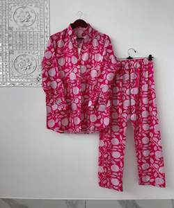 Salwar Kameez de Estilo Pakistaní en Viscosa Georgette y Seda, Ropa Tradicional India, Ropa de Fiesta, Diseño Chic y Elegante - Product Image 5