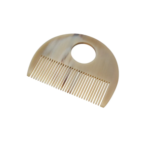 Peigne à cheveux en corne de buffle Peignes en corne véritable Peigne en corne de couleur blanche de boeuf fait à la main pour une forme ronde au meilleur prix - Product Image 4