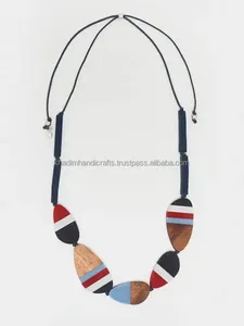 Elegante Collar corto para mujer con diseño de hoja de perla y acabado de Arte de resina, perfecto para bodas, regalos y fiestas - Product Image 3