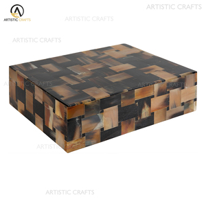 Caja artesanal de cuerno ecológica de lujo hecha a mano Caja de acento vintage con caja de cuerno natural hecha a mano - Product Image 1