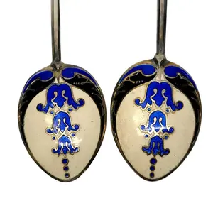 Ensemble de cuillères de luxe en métal doré et argenté pour une salle à manger et un service élégants Vaisselle parfaite pour la décoration intérieure moderne - Product Image 4