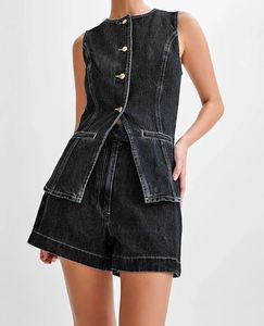 Conjunto de pantalones cortos informales de 2 piezas de mezclilla para mujer hecho a medida más vendido, patrón sólido, uso diario ecológico de Pakistán - Product Image 2