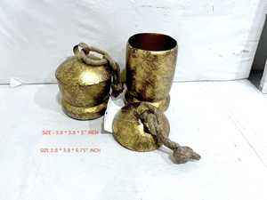 Portavelas de Metal Rústico al por Mayor, con Parte Superior Curva en Forma de Campana y Base Biselada, Recipiente Decorativo de Estaño para Velas, Personalizado al por Mayor en Acero Inoxidable - Product Image 2