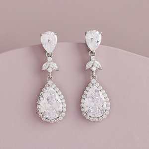 Boucles d'oreilles pendantes chic pour femmes, pour mariage - Plaqué or 7g, forme goutte d'eau, alliage de zinc 192773 - Product Image 4