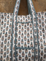 Sac fourre-tout d'épaule matelassé en coton indien imprimé à la main Pinksa Fashion avec fermeture ouverte et poches pour femme – Collection Printemps-Été