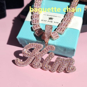 Collier pendentif en argent 925 plaqué or rose avec lettre cursive en moissanite VVS baguette, best-seller, pour homme, à bas prix - Product Image 3