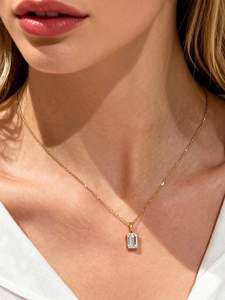 Pendentif en moissanite 3 carats, taille émeraude, argent sterling 925, pendentif solitaire, cadeau pour partenaire, fiançailles, mariage, cadeau étincelant - Product Image 6