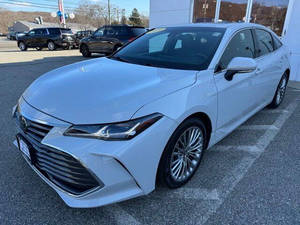 2022 pour Toyota Avalon Limited 4dr Sedan Vente en gros propre et sans accident avec sièges en cuir Direction gauche et caméra arrière - Product Image 6