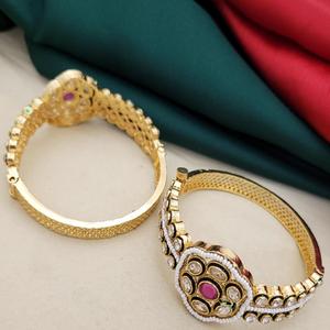 ดีไซน์เนอร์ตกแต่งด้วยหินสีทองมีสไตล์ดูกำไลสองชุดกำไลแบบเปิดได้มีสไตล์สำหรับผู้หญิงสำหรับสวมใส่ในงานแต่งงาน - Product Image 1