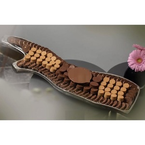Bonbons au chocolat décoratifs luxueux plateau de service Table d'affichage au chocolat plateau à chocolat en métal argenté de qualité supérieure en vente - Product Image 1