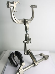 Pinces chirurgicales manuelles en acier inoxydable pour tête et crâne avec appui-tête en gel, instruments de neurochirurgie Mayfield à trois points - Product Image 5