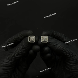 Pendientes de tuerca cuadrados de moissanita con halo, de plata 925, con incrustaciones de lujo, estilo pavé, hip hop, unisex, regalo para hombres y mujeres, para fiestas - Product Image 1