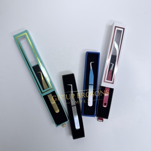 Pince à épiler pour cils en acier inoxydable 10 mm, antistatique, antimagnétique, à pointe lisse et prise parfaite, isolations argent/rouge/blanc/bleu - Product Image 6