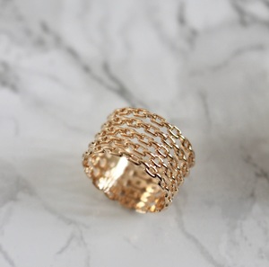 Anillo de Servilleta de Metal Estilo Cadena en Oro Rosa, Decoración Moderna para Mesa de Comedor, Bodas, Fiestas, Hoteles y Restaurantes - Product Image 1