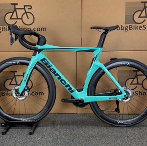 NOUVEAU Vélo de route en fibre de carbone 0ltre Comp Ultegra Di2 12 vitesses - 2024 55 cm Prêt à être expédié dans le monde entier Fonctionnalités avancées Performances - Product Image 5