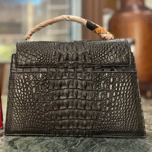 Vente en gros de sacs à main de luxe en cuir de crocodile pour femmes sac personnalisé de créateur à la mode en cuir véritable de 29cm * 21.5cm * 10cm pour femmes