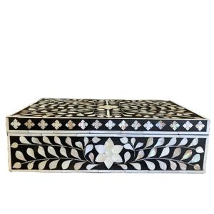 Boîte de Suri à incrustation d'os/boîte décorative/boîte à bijoux article fait à la main par artisanat balcka et couleur résine blanche - Product Image 1