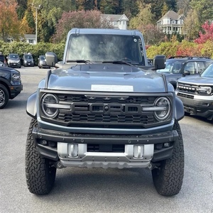 Bronco Raptor 2024, 3.0L V6 EcoBoost, 424HP, 4WD, SUV Usado de Alto Rendimiento, Transmisión Automática de 10 Velocidades, Neumáticos de 37 Pulgadas, Todoterreno Extremo - Product Image 1