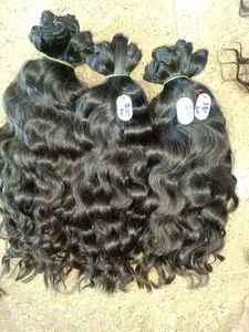 Directement des temples indiens Fournisseurs de cheveux humains en vrac naturels bouclés Remy basés sur Chennai - Product Image 2