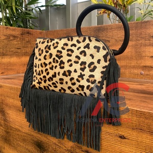 กระเป๋าคลัทช์ใบหูหิ้วหนังวัวแท้สำหรับผู้หญิงมีพู่ห้อยกระเป๋าโทรศัพท์มีห่วงพิมพ์ลายสัตว์ - Product Image 1