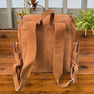 Offre Spéciale Western usiné à la main en cuir suédé botte point couche sac à dos à la main en cuir Floral luxe sac à dos pour ordinateur portable pour unisexe - Product Image 4
