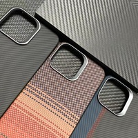Coques de téléphone portable ultra-fines en fibre de carbone avec protection magnétique pour l'appareil photo, antichoc, légères et durables pour iPhone 16