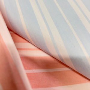 PattaBlend Shirting Tela de algodón polivinílico Hilo tejido liso teñido para prendas para niños y niñas Ropa deportiva y disfraces - Product Image 1