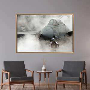 Obra de arte moderna impresa en lienzo: Decoración artística de aviones de combate - Arte de pared elegante, 1 pieza: con marco dorado - Product Image 1