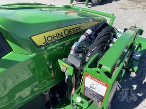 Tractor Agrícola JOHN DEERRE 1025R 2016 con Motor de 22HP, Caja de Cambios y Bomba - Product Image 6