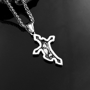 Collana con Ciondolo Vintage in Acciaio Inossidabile a Forma di Mani in Preghiera Greche Antiche per Uomo, Gioielli Religiosi all'Ingrosso - Product Image 4
