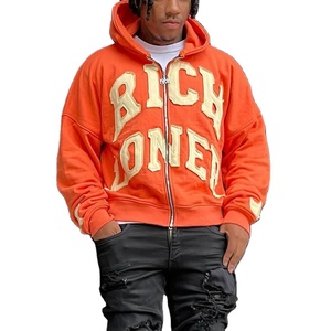 เสื้อฮู้ดดี้โอเวอร์ไซส์แบบซิป แต่งดีเทลขาดๆ พร้อมปักโลโก้ตามสั่ง ทรงไหล่ตก ผ้าฝ้าย 100% ระบายอากาศได้ดีสำหรับผู้ชาย มีจำหน่ายแล้ว - Product Image 5