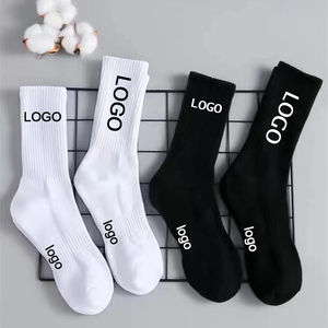 Vente en gros de chaussettes de sport avec logo personnalisé pour hommes 100% coton Broderie sportive décontractée Échantillon gratuit de qualité Logo de manchette d'hiver - Product Image 1