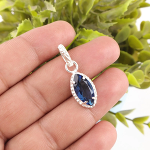 Colgante de Plata de Ley 925 Hecho a Mano con Topacio Azul de Londres de Calidad AAA+, Regalo para Ella, Cus-Jew125 - Product Image 2
