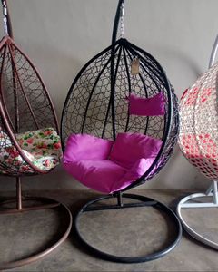 Chaises suspendues à balançoire de jardin prêtes pour l'exportation Chaise à bulles en acrylique transparent avec support et livraison rapide - Product Image 4