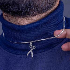 จี้เพชรโมอิสซาไนต์เกรดพรีเมียม VVS ประดับเพชรเต็มวง สไตล์ฮิปฮอป พร้อมสร้อยเงินแท้ 925 ดีไซน์รูปกรรไกร หรูหรา ทันสมัย ในราคาที่ดีที่สุด - Product Image 2