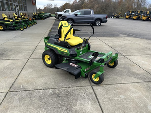 Tondeuse autoportée à rayon de braquage zéro John Deere Z320R Z320M 2025 avec moteur V-Twin 21,5 CV et plateau de coupe de 42 pouces à vendre - Product Image 4
