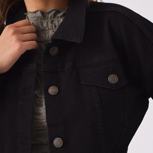 Streetwear Veste en jean pour femmes Services OEM ODM Veste en jean courte pour femmes de toutes tailles disponibles - Product Image 4