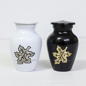 Fabricant d'urnes de crémation souvenir petites urnes gravées en laiton noir pour cendres humaines fournitures funéraires urne de bijoux de crémation - Product Image 2