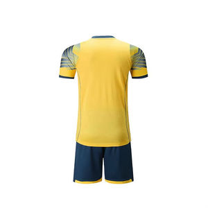 Maillot de football personnalisé haut de gamme pour équipe – Tenue de performance athlétique - Product Image 3