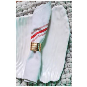 Porte-serviettes en tissu de fer en métal Forme carrée attrayante Anneau de serviette élégant Porte-serviettes pour fournitures d'hôtel - Product Image 5