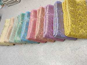 Tela de brocado de seda 100% de alta calidad personalizada al por mayor colores vibrantes para tapicería y artesanía de moda de lujo - Product Image 3