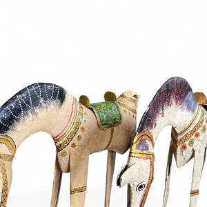 Producto de Arte Metálico: Caballo Pintado a Mano en Hierro - Product Image 4