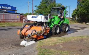 NOUVEAU Balayeuse routière Tuchel Plus 590 pour chargeuses sur pneus et chargeuses compactes - Product Image 4