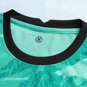 ชุดฟุตบอลสำหรับผู้ชายเครื่องแบบสีล้วนพิมพ์ลายซับลิเมชันตามสั่ง - Product Image 3